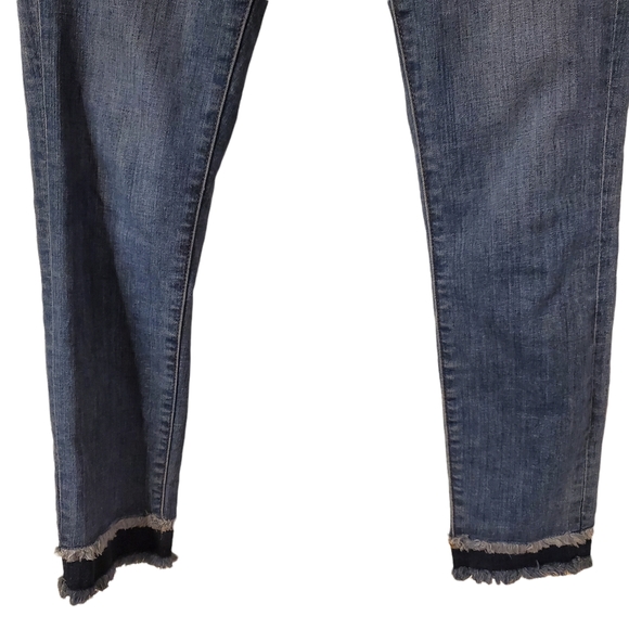 Loft Skinny Jeans Raw Hem - Picture 3 of 9